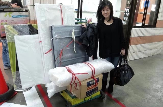 我台湾人,350万卖台北黄金地段房,到成都摆地摊挣500,从不后悔