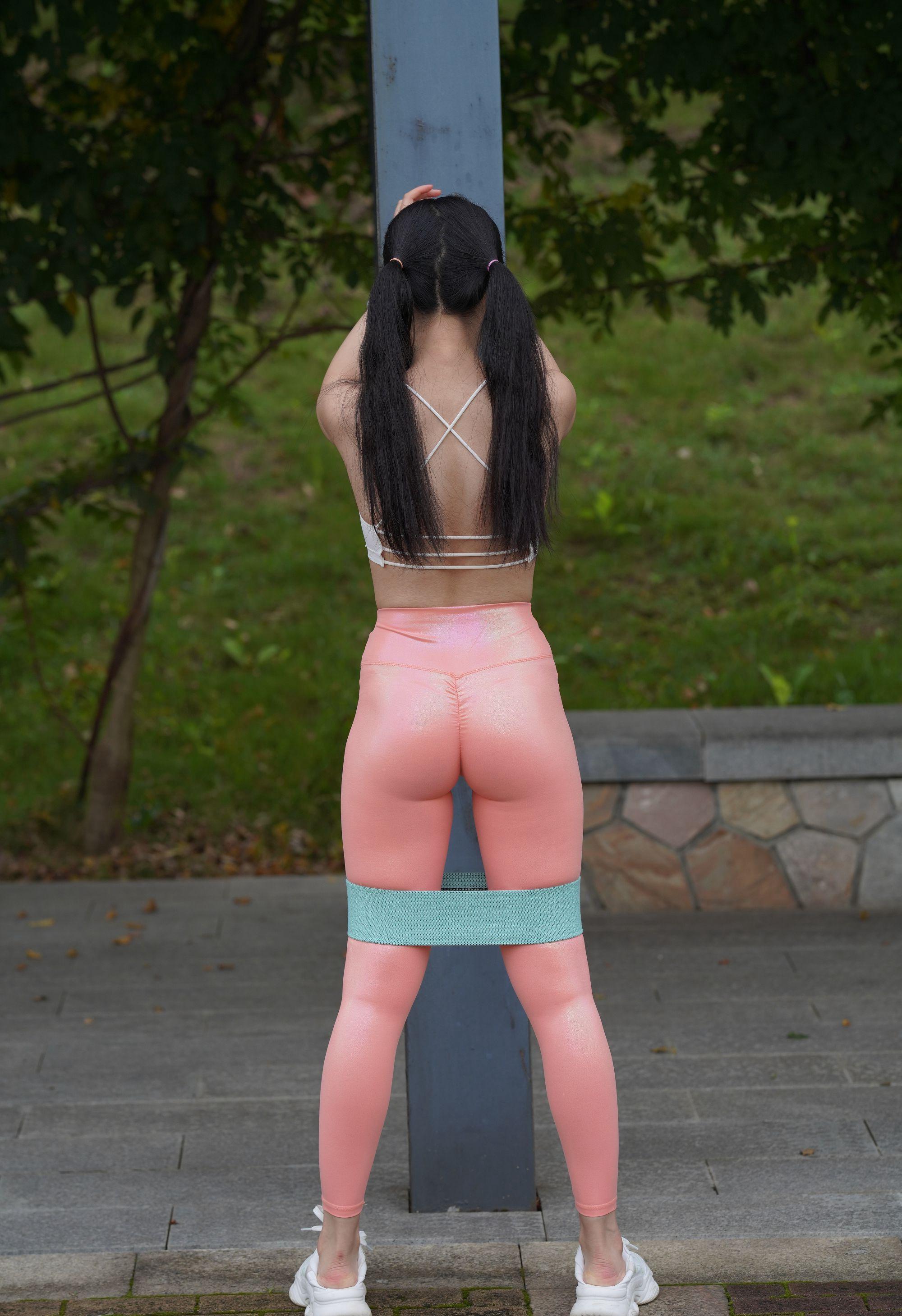 美腿丝袜瑜伽裤一次看个够